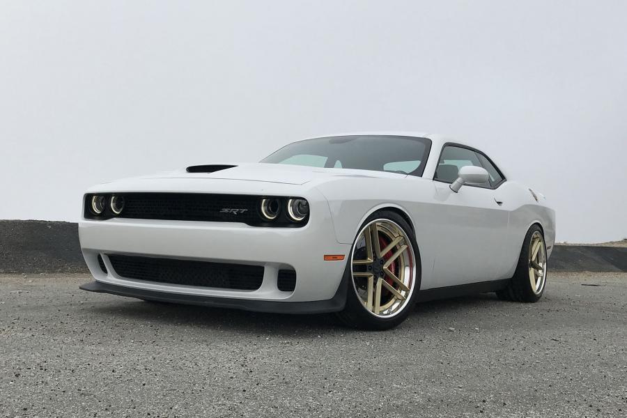  Dodge Challenger SRT on Forgiato Wheels (TEC 3.7) 2018 года  (фото 1 из 9)